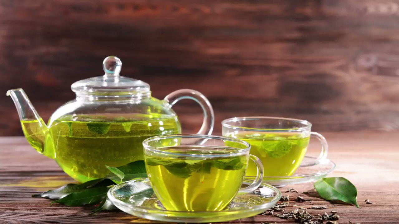 Tüm kırışıklıkları anında götürüyor! 10 yaş gençleştiren yeşil çayın cilde faydaları nelerdir?