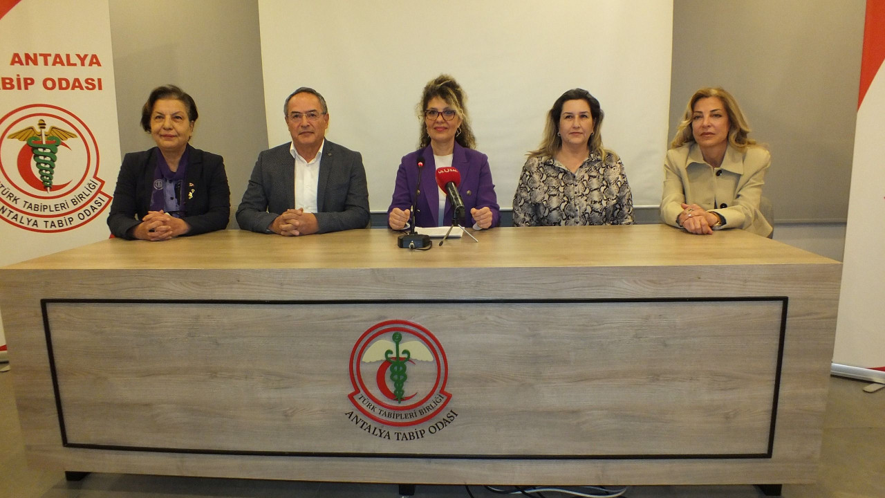 Kadın sağlık çalışanları için çağrı: Yoğun mesai, şiddet ve eşitsizlik son bulsun!