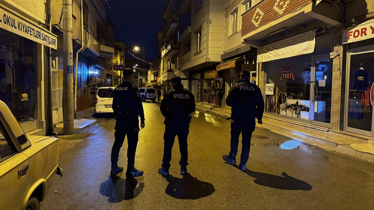 Bursa’da sokak ortasında dehşet! 3 yaralı