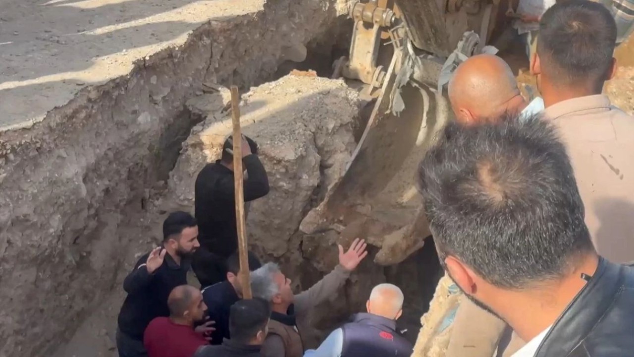 Şanlıurfa’da kanalizasyon çalışmasında göçük: 3 işçi toprak altında!