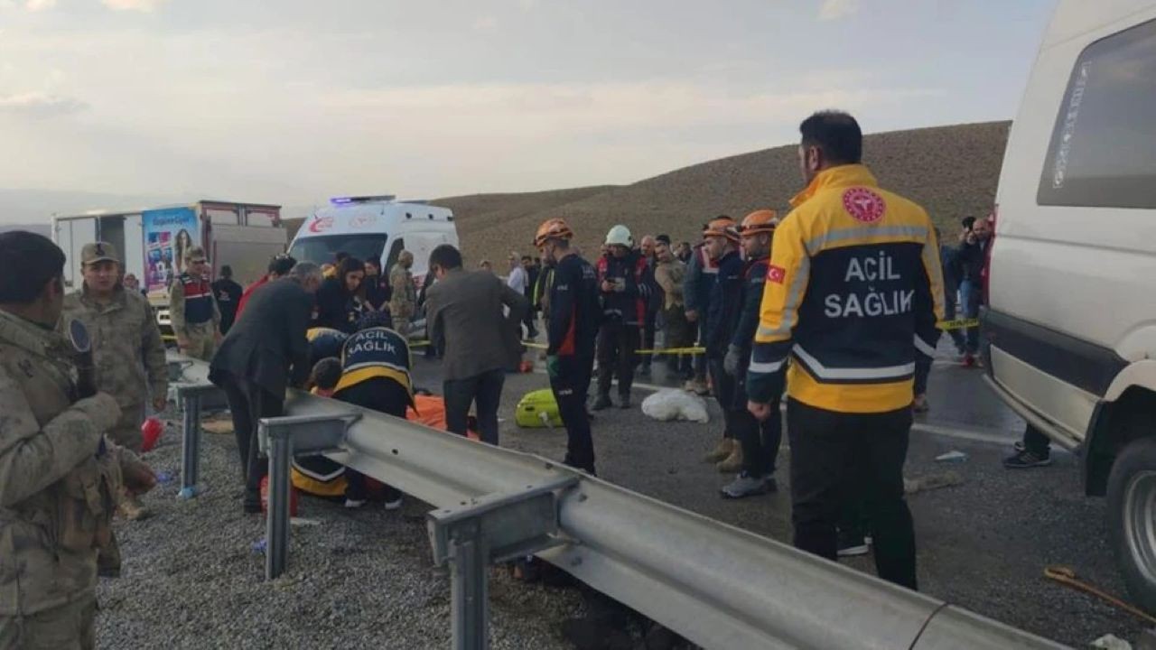 Katliam gibi kaza: Çok sayıda ölü ve yaralı var