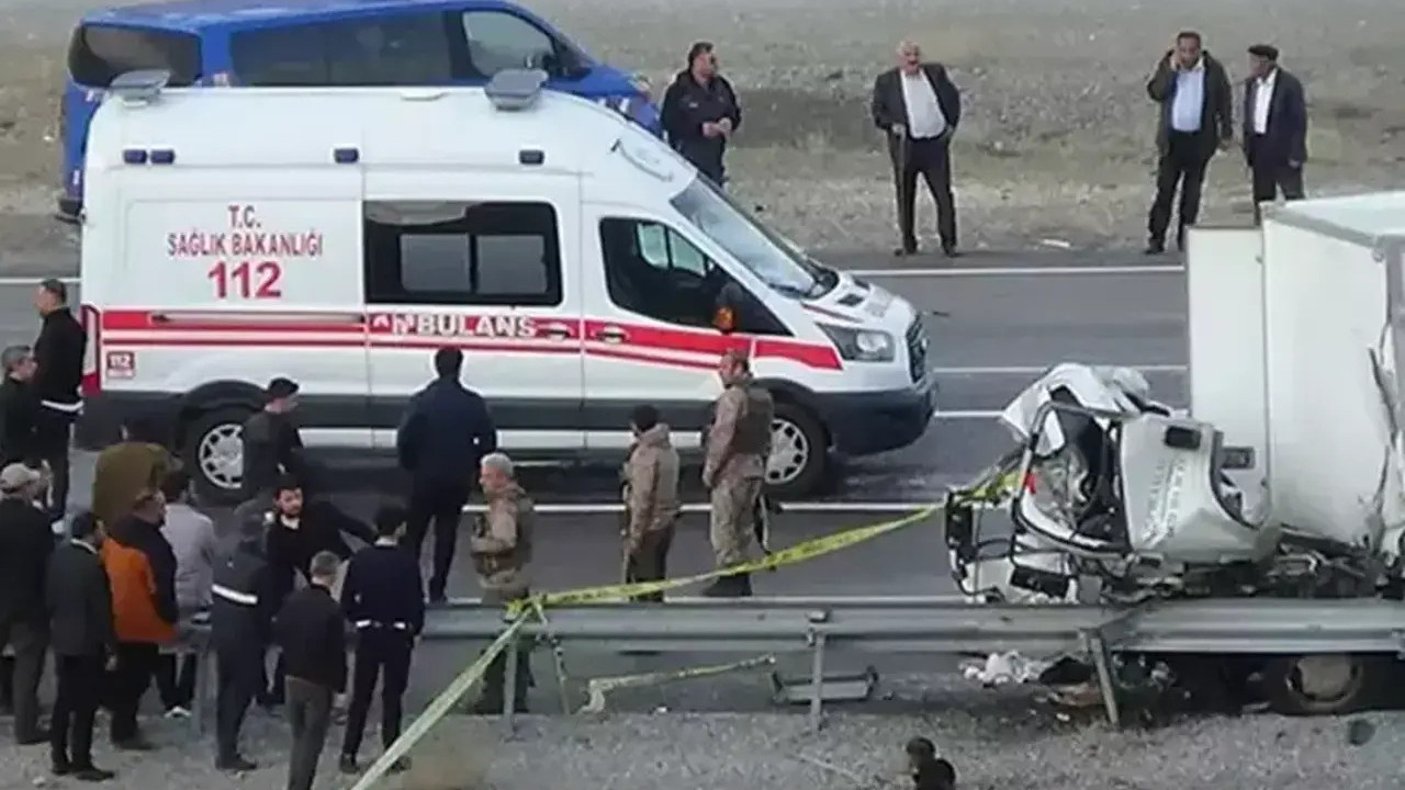 Van’da yürek burkan kaza: Ölü sayısı 8'e yükseldi