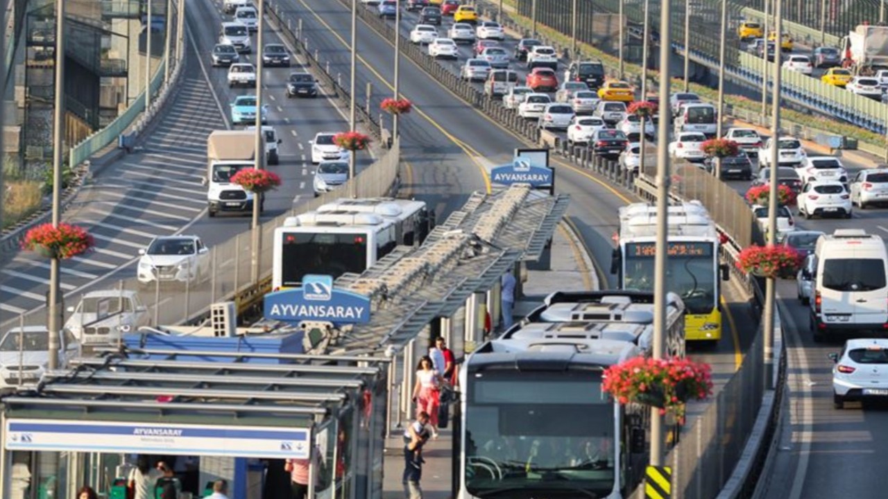 Resmi Gazete'de yayımlandı: Toplu taşıma 1 Mayıs ve 19 Mayıs'ta ücretsiz olacak