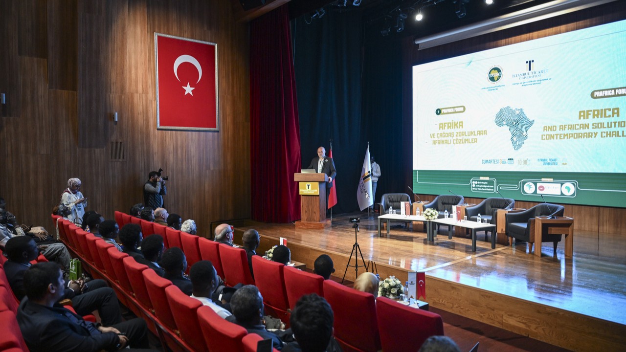 İstanbul'da “Afrika ve Çağdaş Zorluklara Afrikalı Çözümler” Paneli gerçekleştirildi