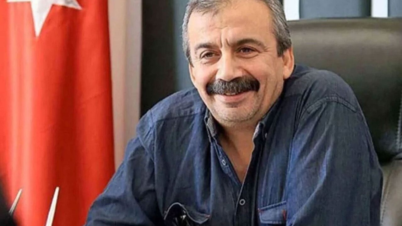 Son dakika! Sırrı Süreyya Önder hayatını kaybetti