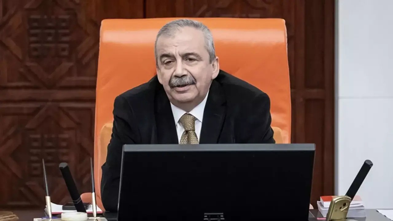 Sırrı Süreyya Önder son yolculuğuna uğurlanıyor