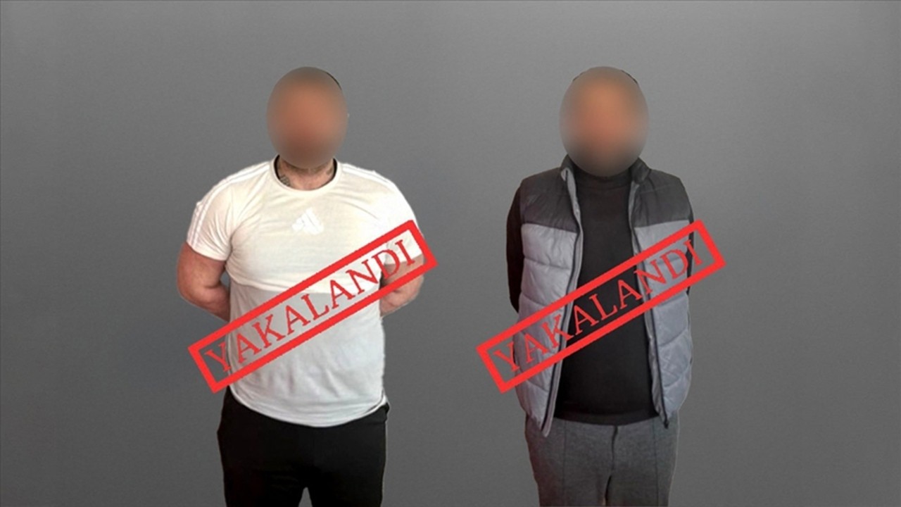 Ali Yerlikaya duyurdu! Kırmızı bültenle aranan iki suçlu Gürcistan’da yakalandı