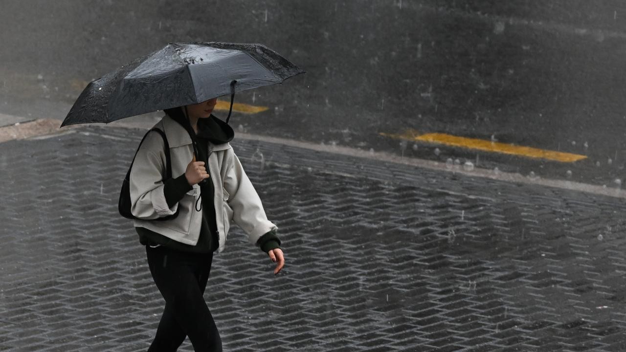 Sağanak alarmı: Meteoroloji saat verdi