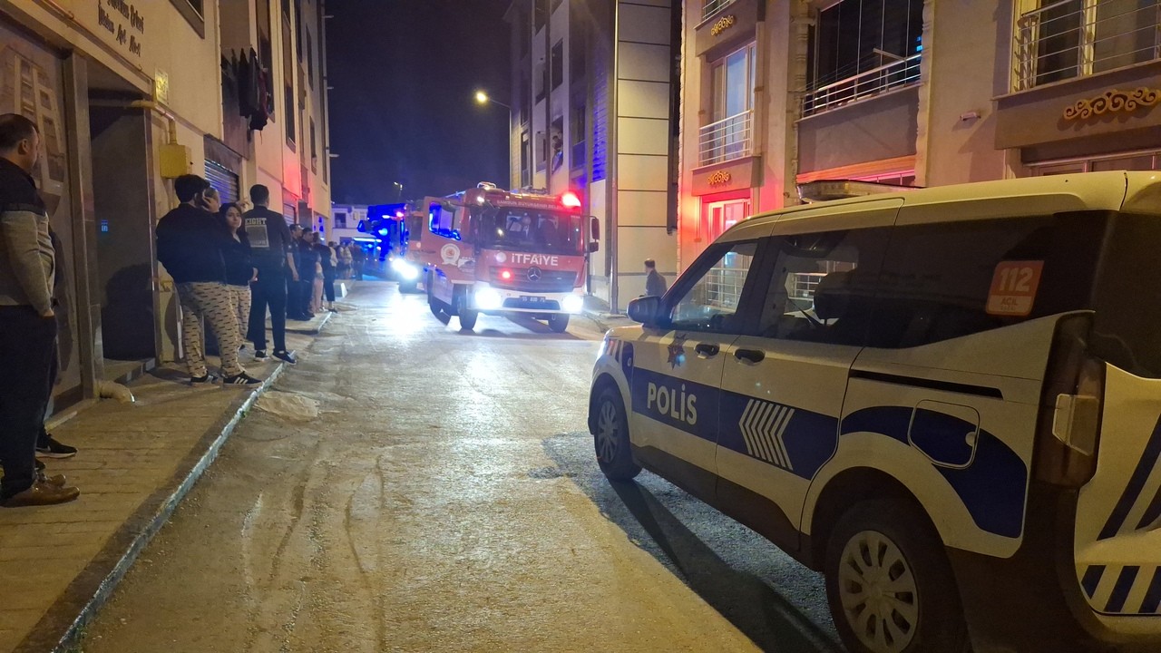 Samsun'da yangın! 1’i çocuk 3 kişi dumandan etkilendi