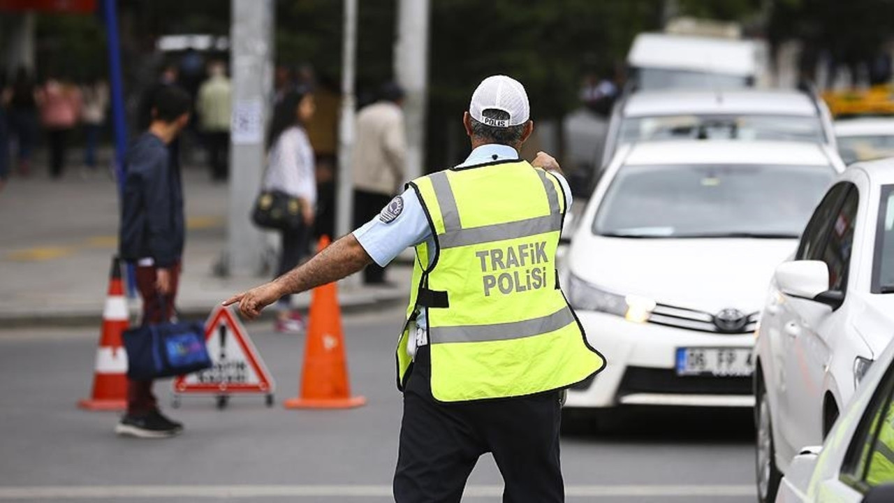 Trafikte alarm zilleri: Bir haftada yarım milyondan fazla sürücüye ceza