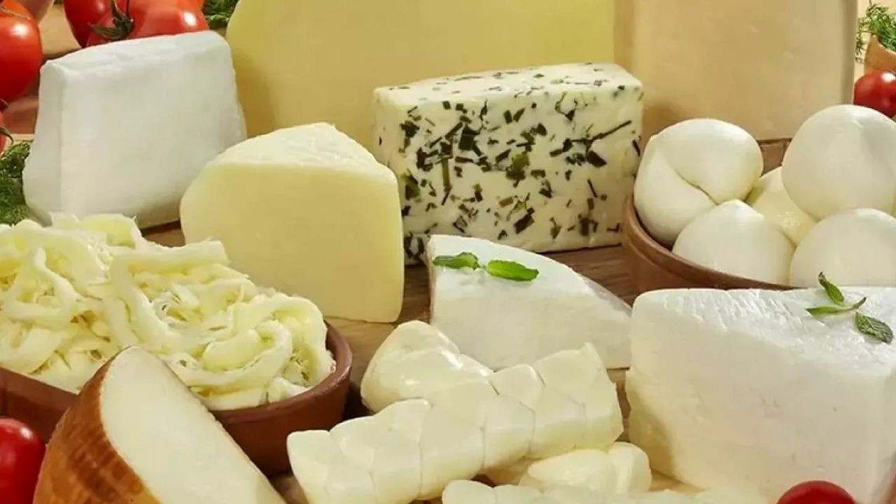 Bakanlık listesini güncelledi: Bu peynirleri sakın tüketmeyin!