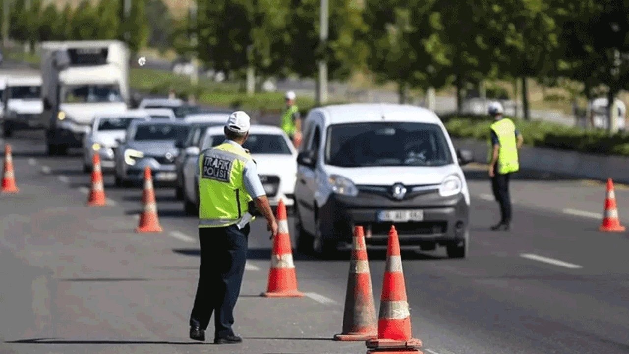 Bir haftada 35 bin araç denetlendi: Kurallara uymayan sürücülere ceza yağdı!