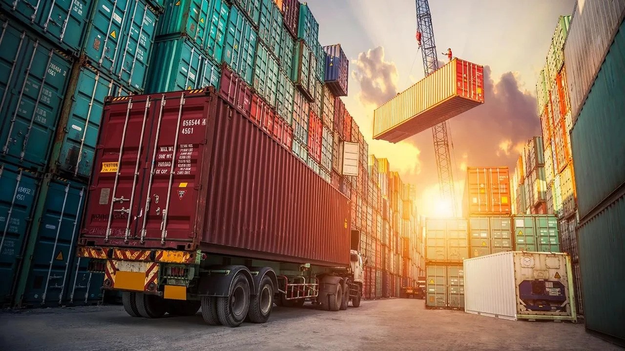 Mayısta dış ticaret alarmı: Açık 6,5 milyar dolara dayandı!