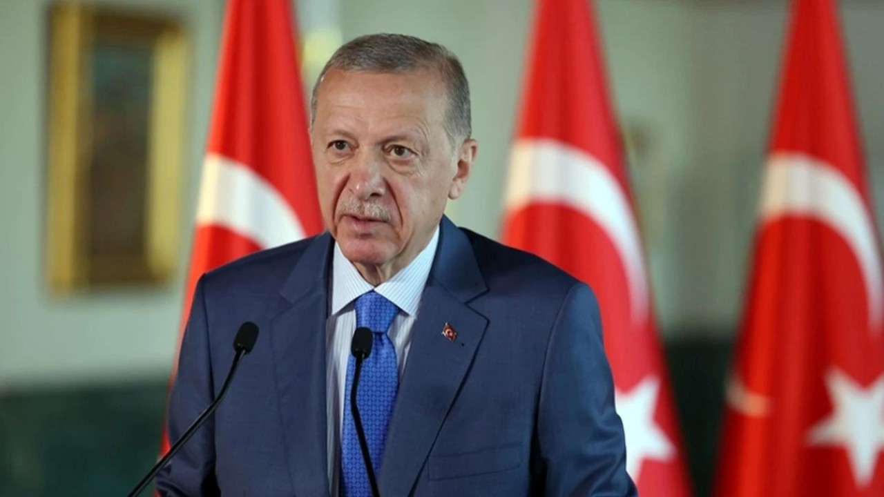 Erdoğan'dan Özel’e Ferdi Zeyrek için geçmiş olsun telefonu