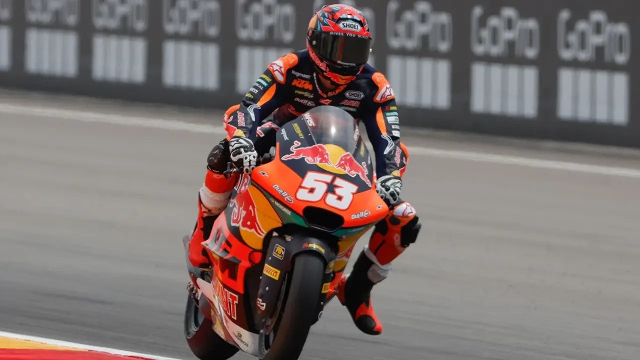 İspanya pistlerinde tarih yazdı: Deniz Öncü, Moto2’de Türk bayrağını zirveye taşıdı!