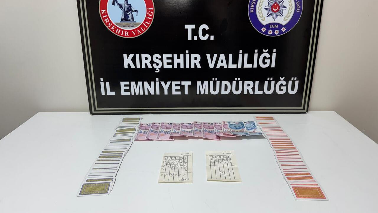 Kırşehir'de kumar baskını! İş yeri kıskıvrak basıldı, 4 kişiye ceza yağdı