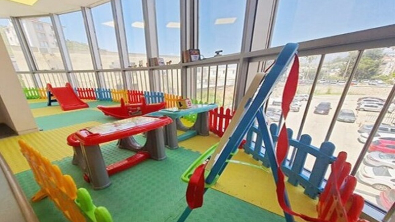 Trafikte hakaret etti: Cezası hastaneye çocuk parkı kurmak oldu!