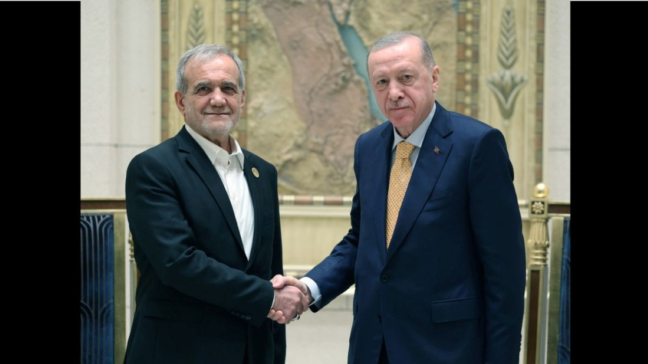 Cumhurbaşkanı Erdoğan'dan peş peşe diplomasi trafiği: İran Cumhurbaşkanı Pezeşkiyan ile görüştü