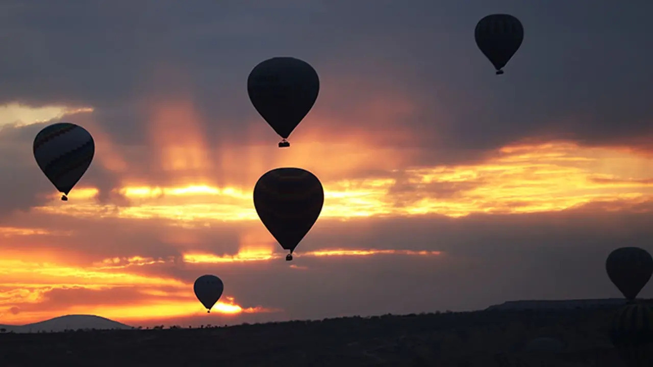 Aksaray'da iki sıcak hava balonu düştü: 1 ölü 31 yaralı