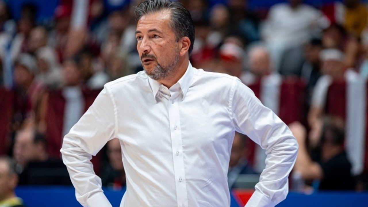 Anadolu Efes’te Luca Banchi ile yollar resmen ayrıldı
