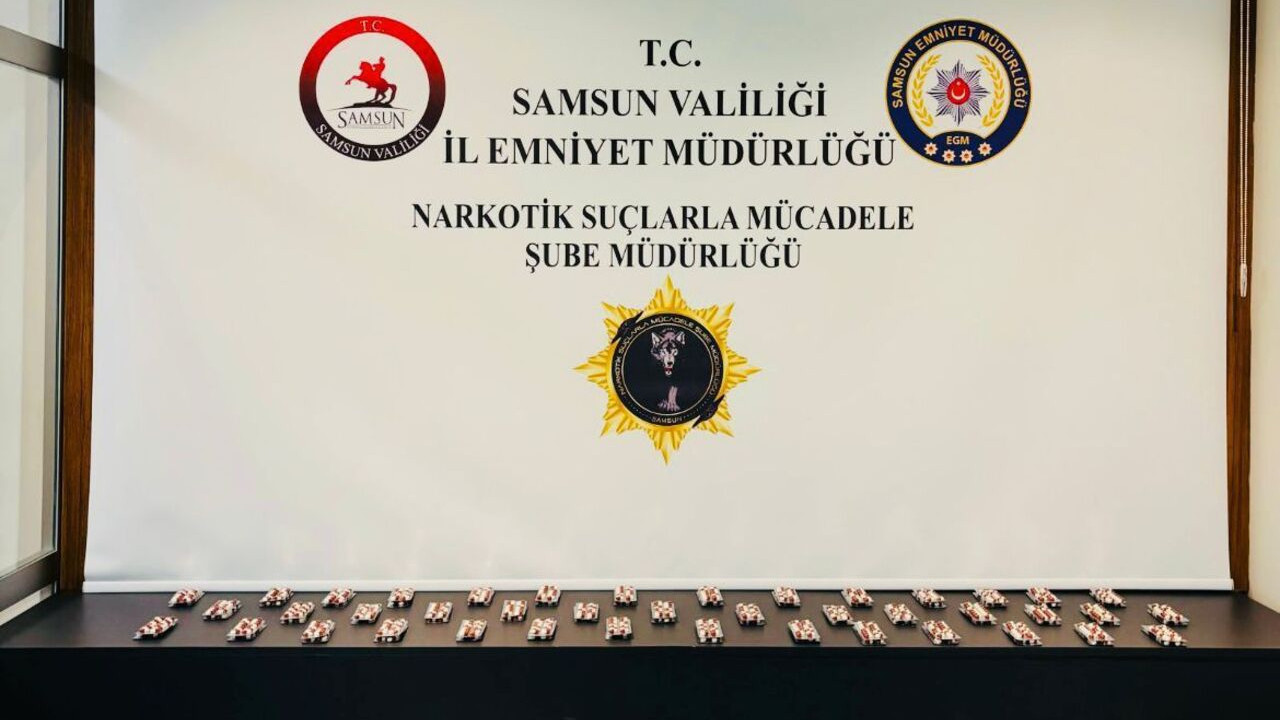Samsun’da zehir tacirine darbe: 2 bin 300 sentetik ecza ele geçirildi