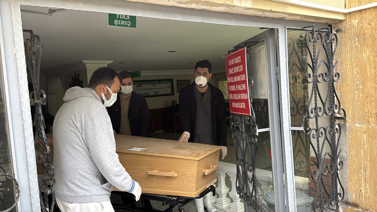 Sivas’ta kene ısırığı ölüm getirdi: KKKA şüphesiyle hastaneye kaldırılan kadın hayatını kaybetti