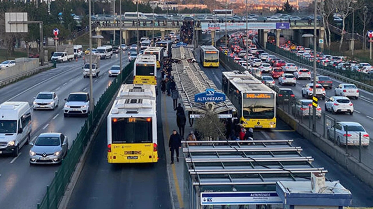 İstanbul'da YKS günü sınava girecek öğrenci ve görevlilere ulaşım ücretsiz