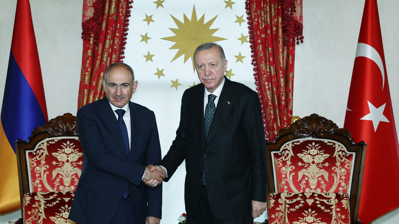 Erdoğan, Paşinyan’ı Dolmabahçe’de kabul etti