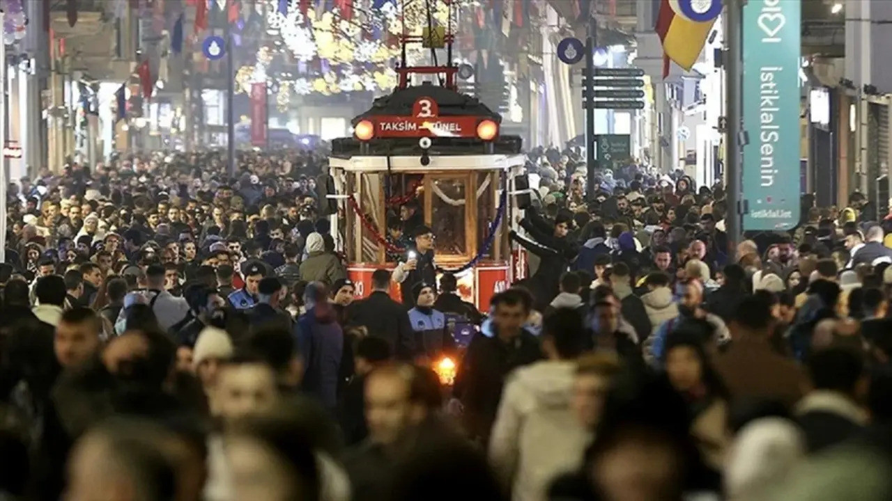 İstanbul’da yaşamanın bedeli ağırlaştı: Dört kişilik ailenin ortalama yaşam maliyeti 93 bin lirayı aştı