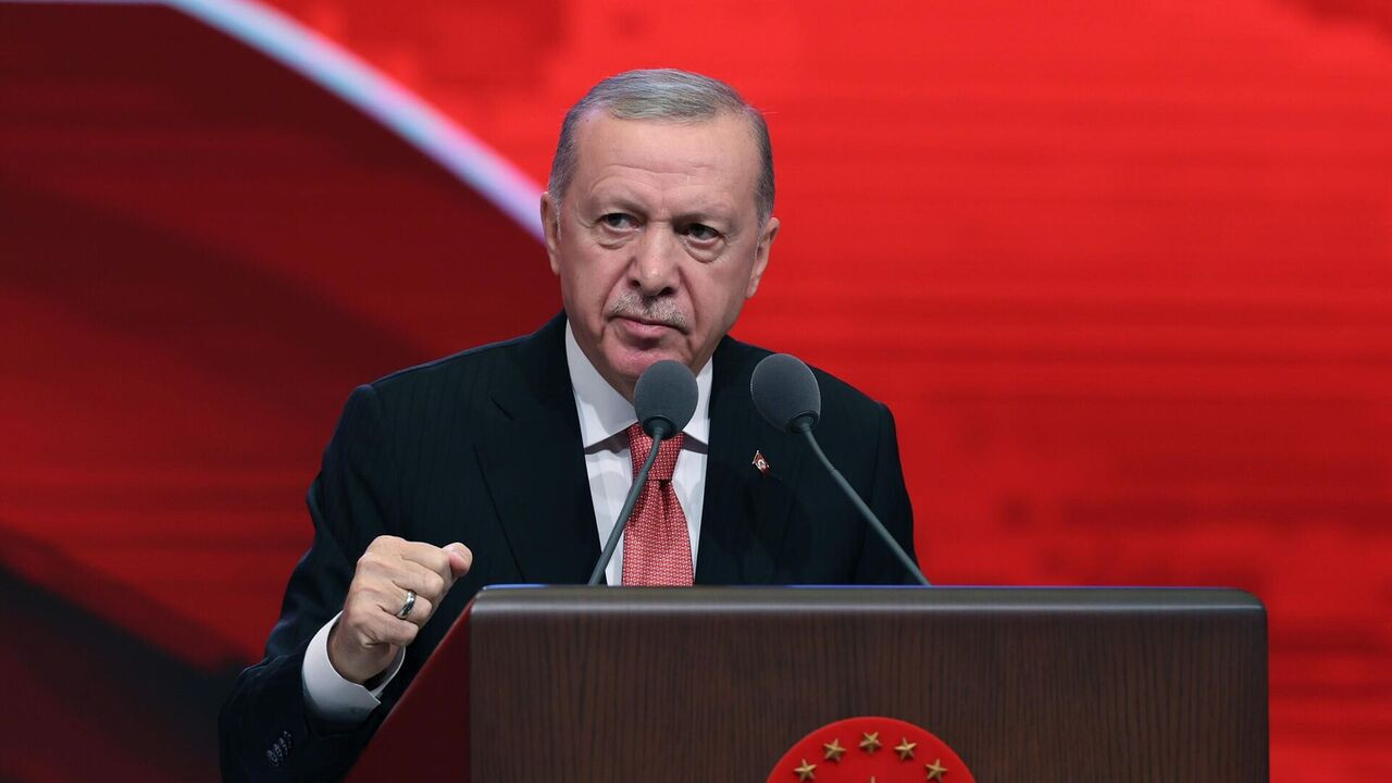 Erdoğan'dan net çıkış: "Seçim 2028'de yapılacak!"