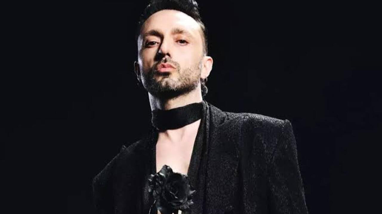 Ünlü Sanatçı Covid’e Yakalandı! Harbiye’de konserler ertelendi
