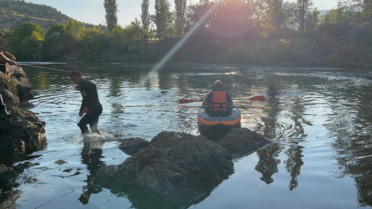 Sakarya Nehri'nde kaybolan iki çocuğun cansız bedenlerine ulaşıldı