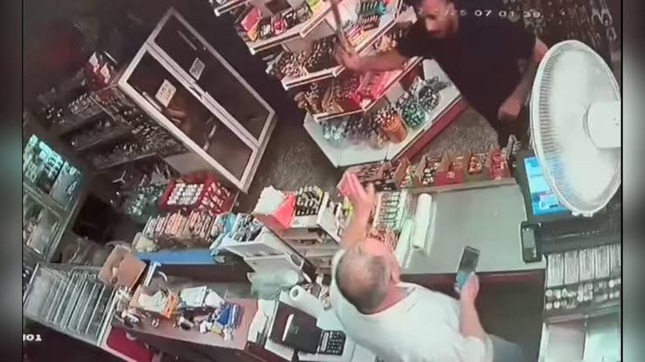 Eskişehir’de dehşet: Eriyen dondurma yüzünden market sahibine palayla saldırdı!