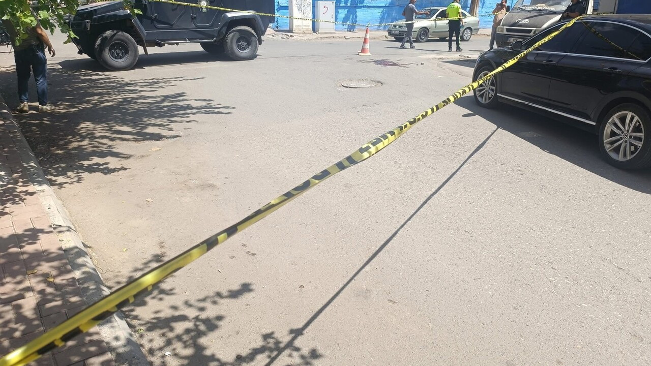 Şanlıurfa’da silahlı akraba kavgası! Kurşunlar havada uçuştu, 1’i ağır 4 yaralı var