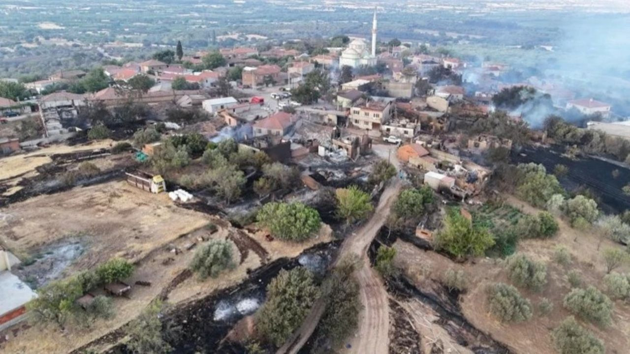 Çanakkale’de çifte orman yangınında son durum: 5 Köy Boşaltıldı