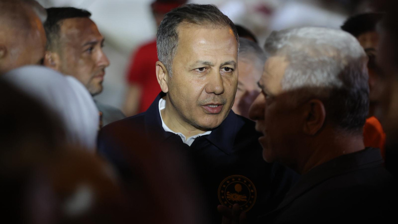 Bakan Yerlikaya: Çanakkale’deki orman yangınlarında mahsur kalan 348 vatandaş kurtarıldı