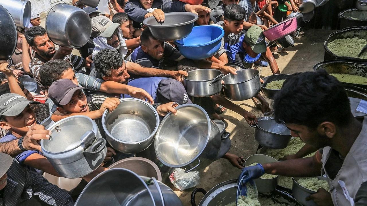 Gazze’de insani kriz: Açlıktan ölenlerin sayısı 251’e yükseldi