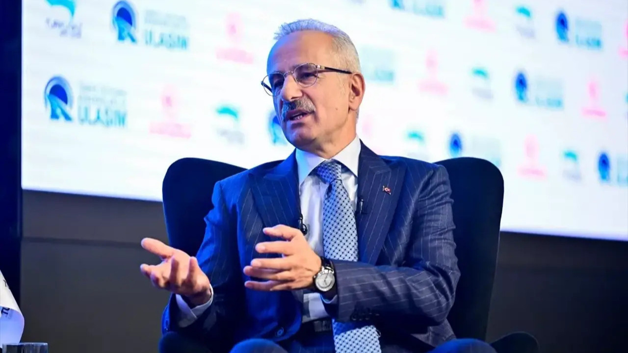 Bakan Uraloğlu duyurdu: 5g, elektrikli araçlar, demir yolu… Türkiye çağ atlıyor!