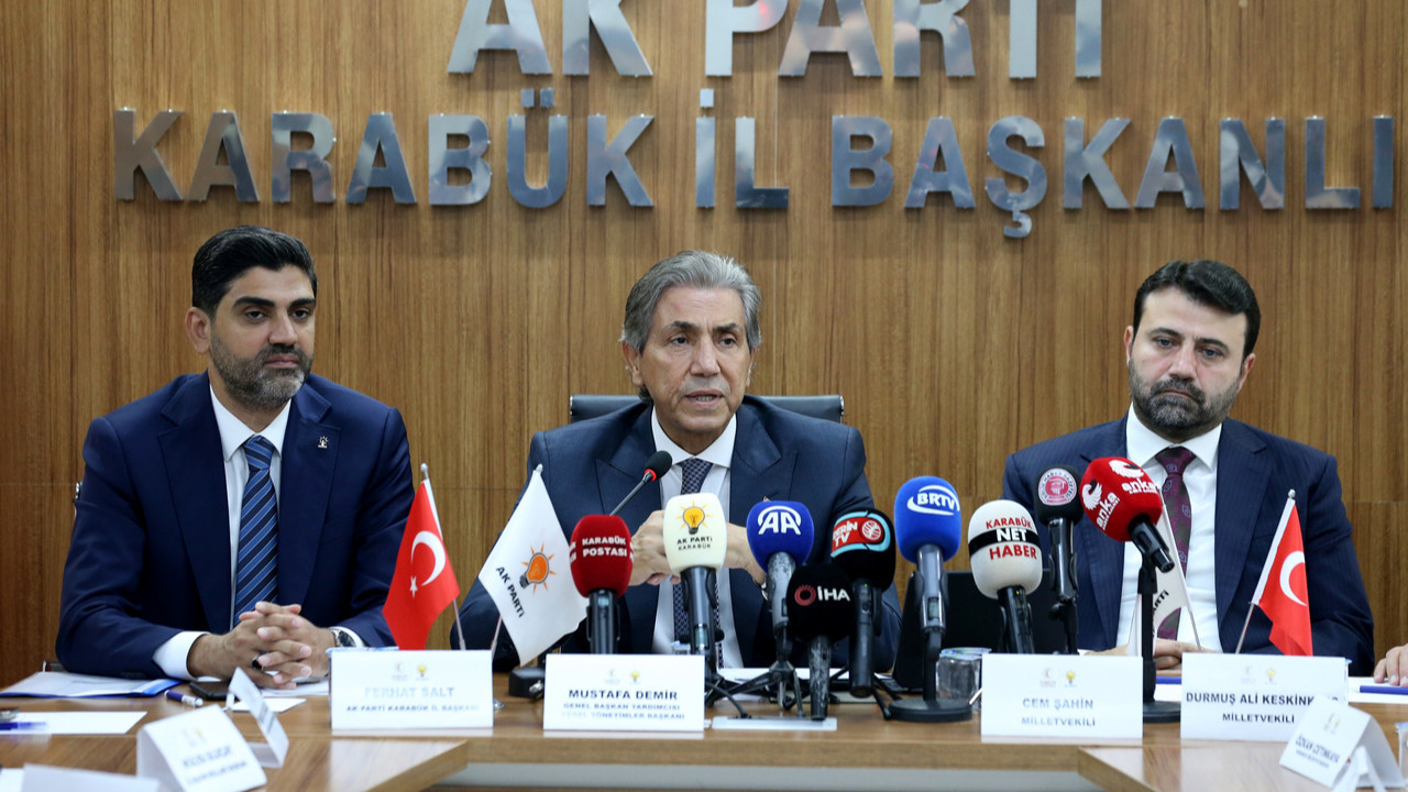 AK Parti’den CHP’li belediyelere sert mesaj: “Hepimiz artık ne yaptıklarını görüyoruz”