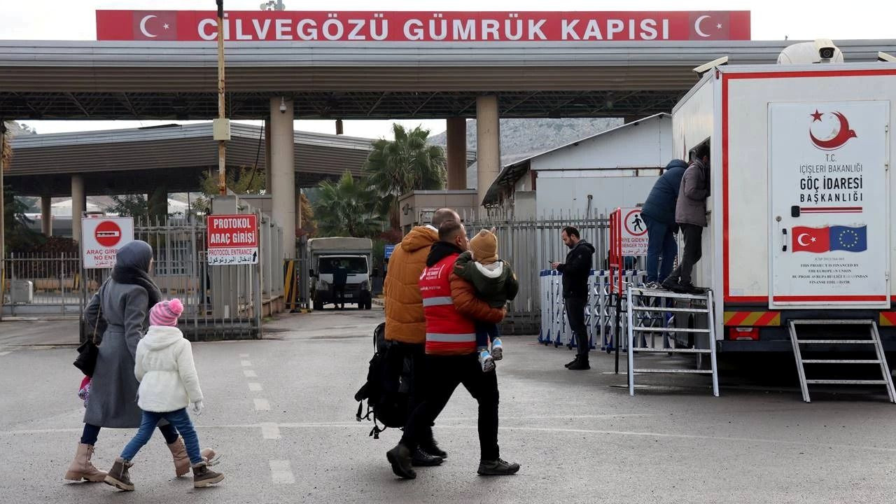 Bakan Yerlikaya açıkladı: Ülkelerine dönen Suriyeli sayısı belli oldu