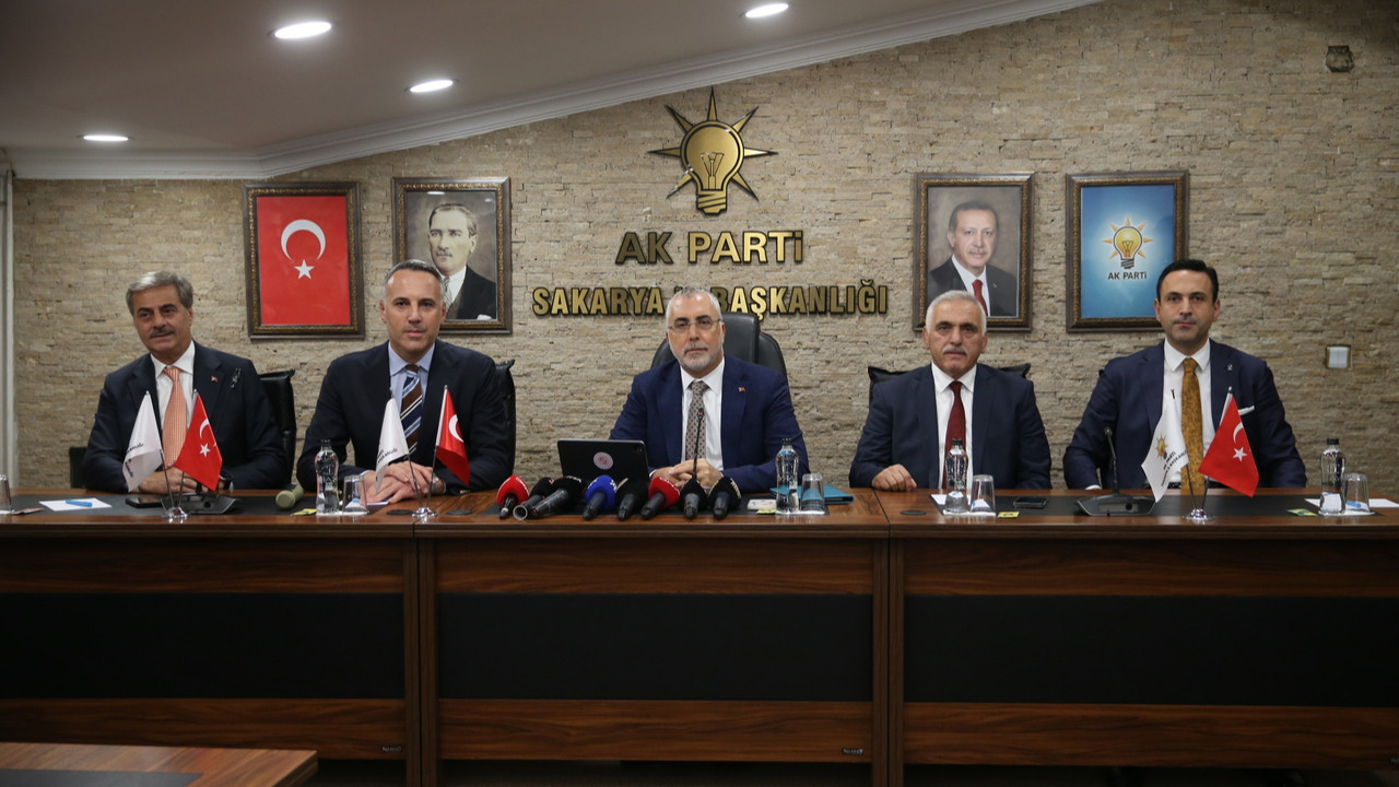 Ekonomi, savunma, istihdam… Bakan Işıkhan Sakarya’da Türkiye Yüzyılı’nı anlattı