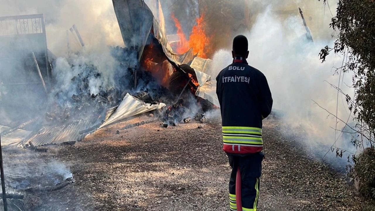 Bolu’da boşanma krizi: 12 yapı ateşe verildi, şüpheli 300 saatlik kamera kaydıyla yakalandı