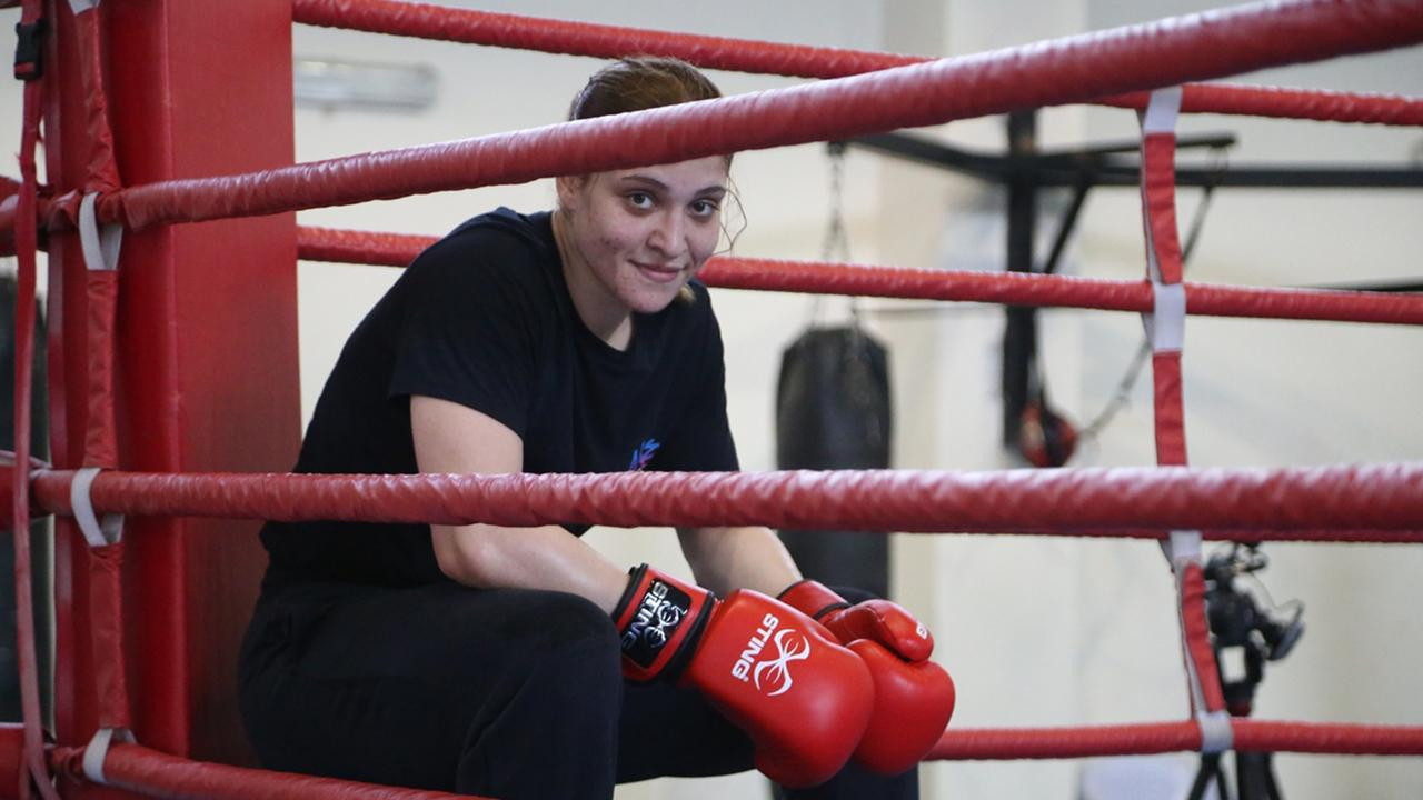 Dünya Boks Şampiyonası’nda tarihi zafer! Büşra Işıldar ve Şeyma Düztaş madalyayı garantiledi