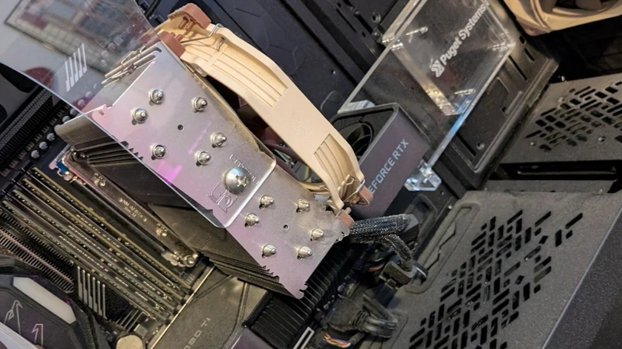 1.000 TL’ye ikinci el kasa aldı! İçinden 300 bin TL’lik sistem çıktı