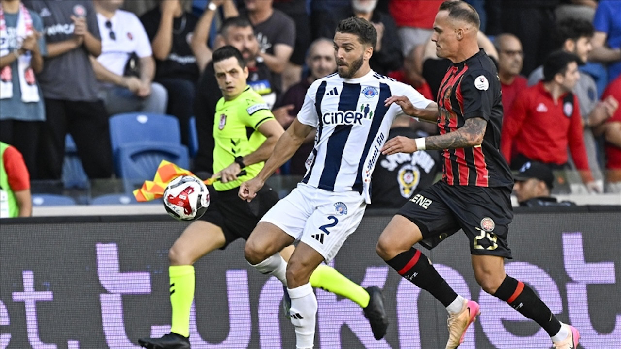 MAÇ ÖZETİNİ İZLEYİN! Karagümrük – Kasımpaşa maçı nereden izlenir? Karagümrük – Kasımpaşa maçı CANLI İZLE