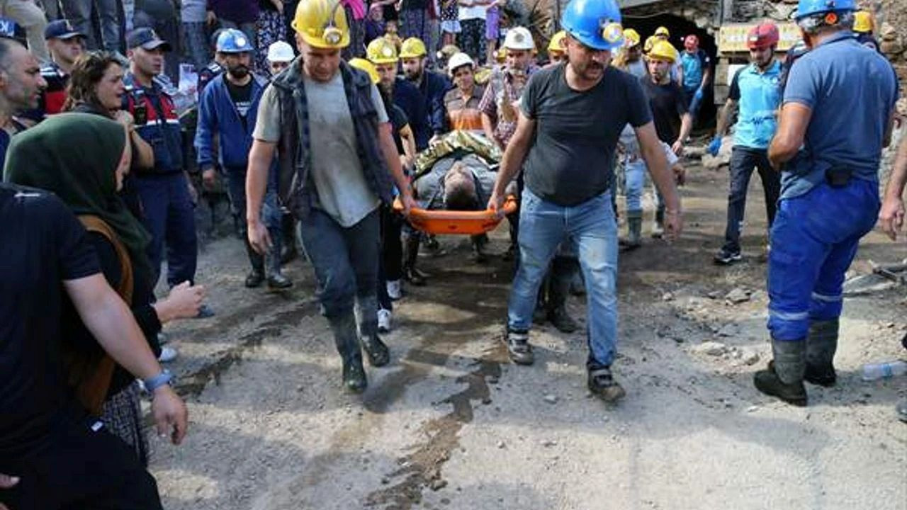 Denizli’de krom madeninde göçük: 2 işçi 20 saat sonra kurtarıldı