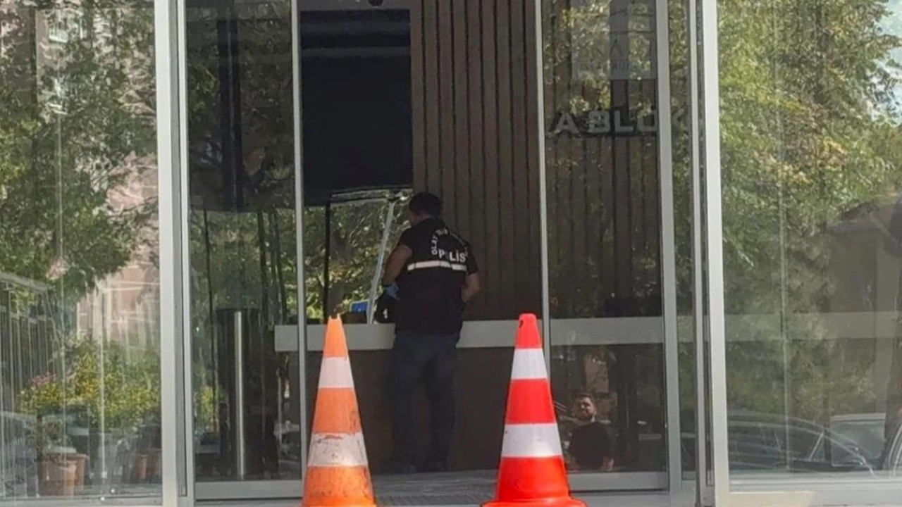 Beylikdüzü’nde dehşet: Eşini pompalı tüfekle vurdu