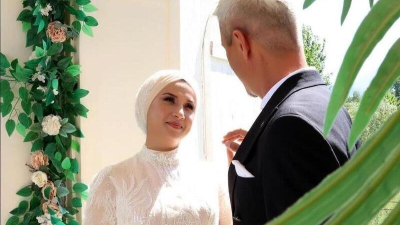 12 yıllık eşini öldüren müzisyen yeniden hakim karşısında: Mahkeme adli tıp raporu istedi