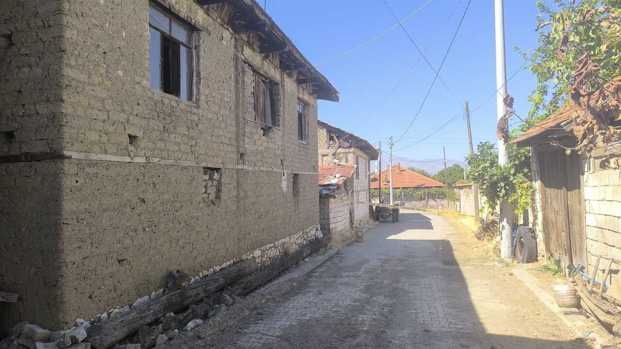 Denizli’de vahşet: İçkisine karışan babaannesini tüple öldürdü