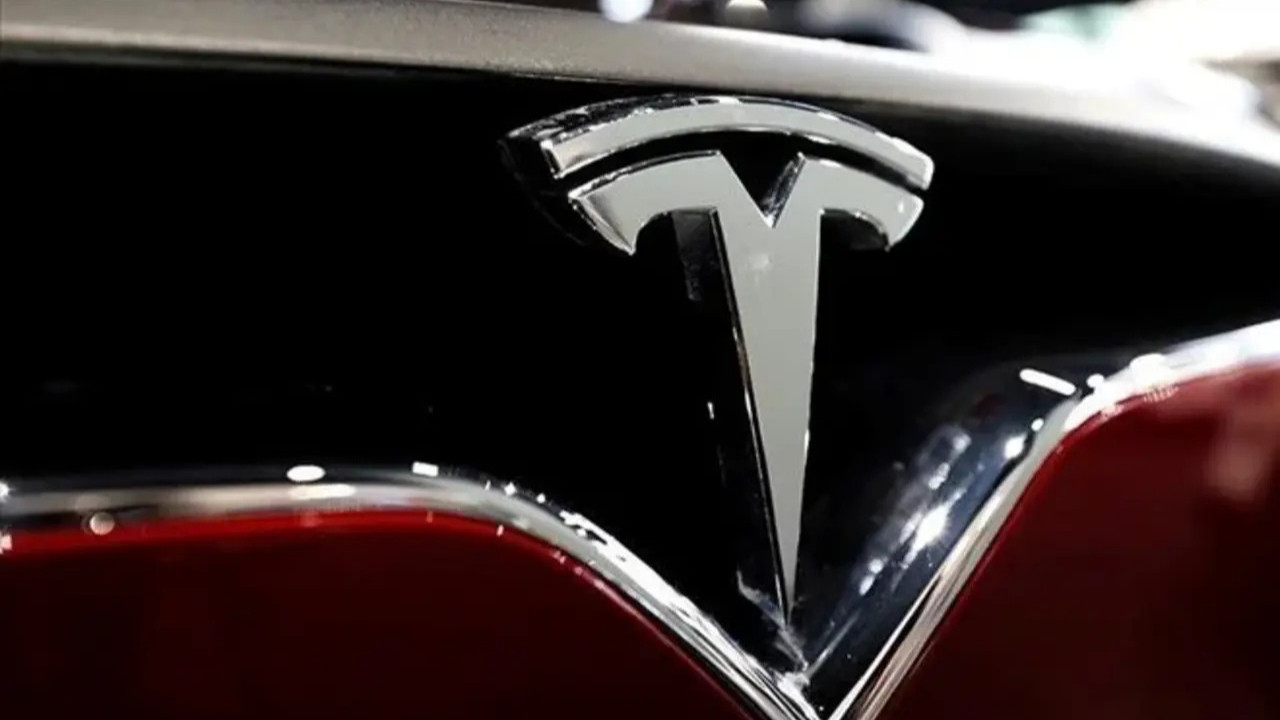 Tesla’da iş güvenliği skandalı: Mühendis robotun darbesiyle bayıldı, dava açtı